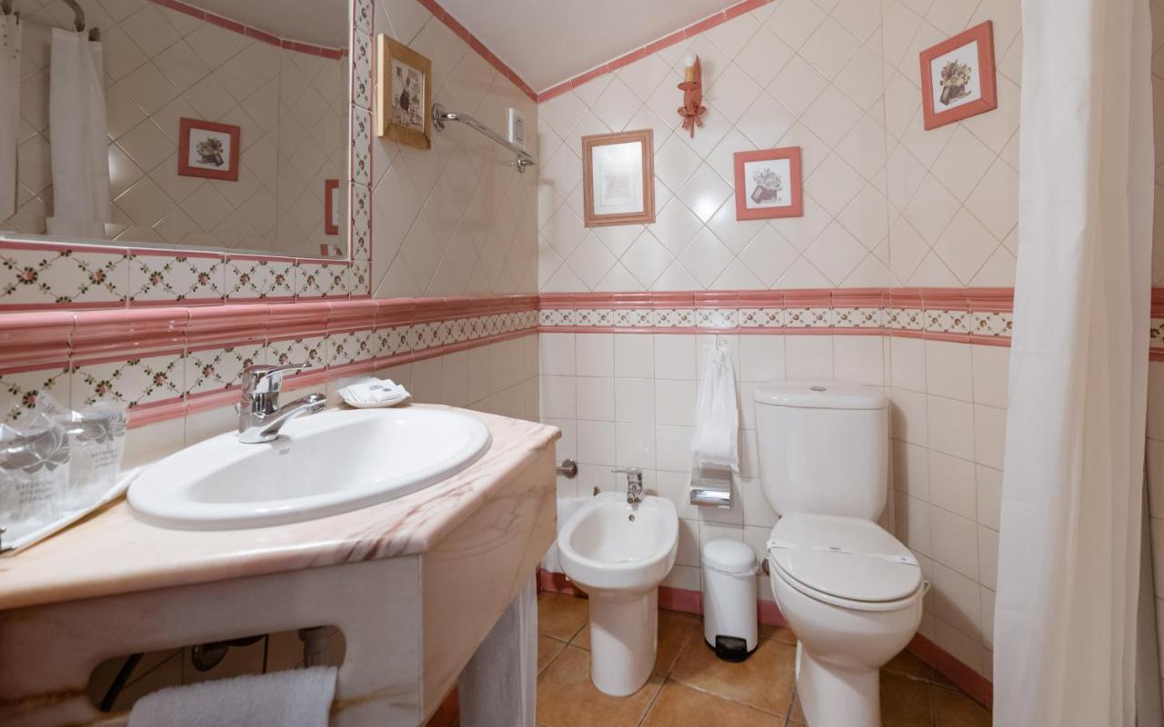 Casa De S. Thiago De Obidos Hotel ภายนอก รูปภาพ
